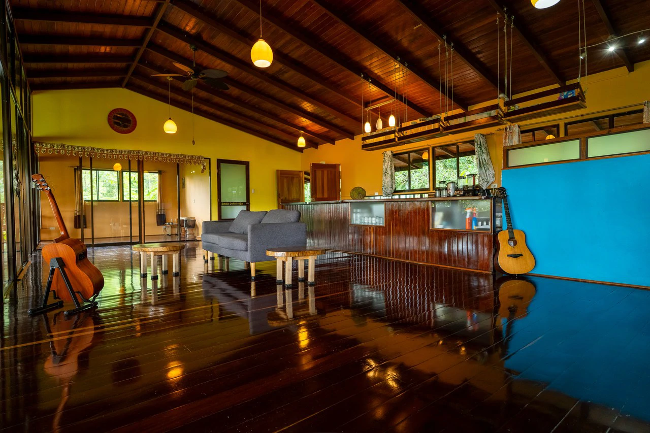 Prime 7.8 Acre Commercial Property with Restaurant for Sale in Costa Rica - Gallery image 20