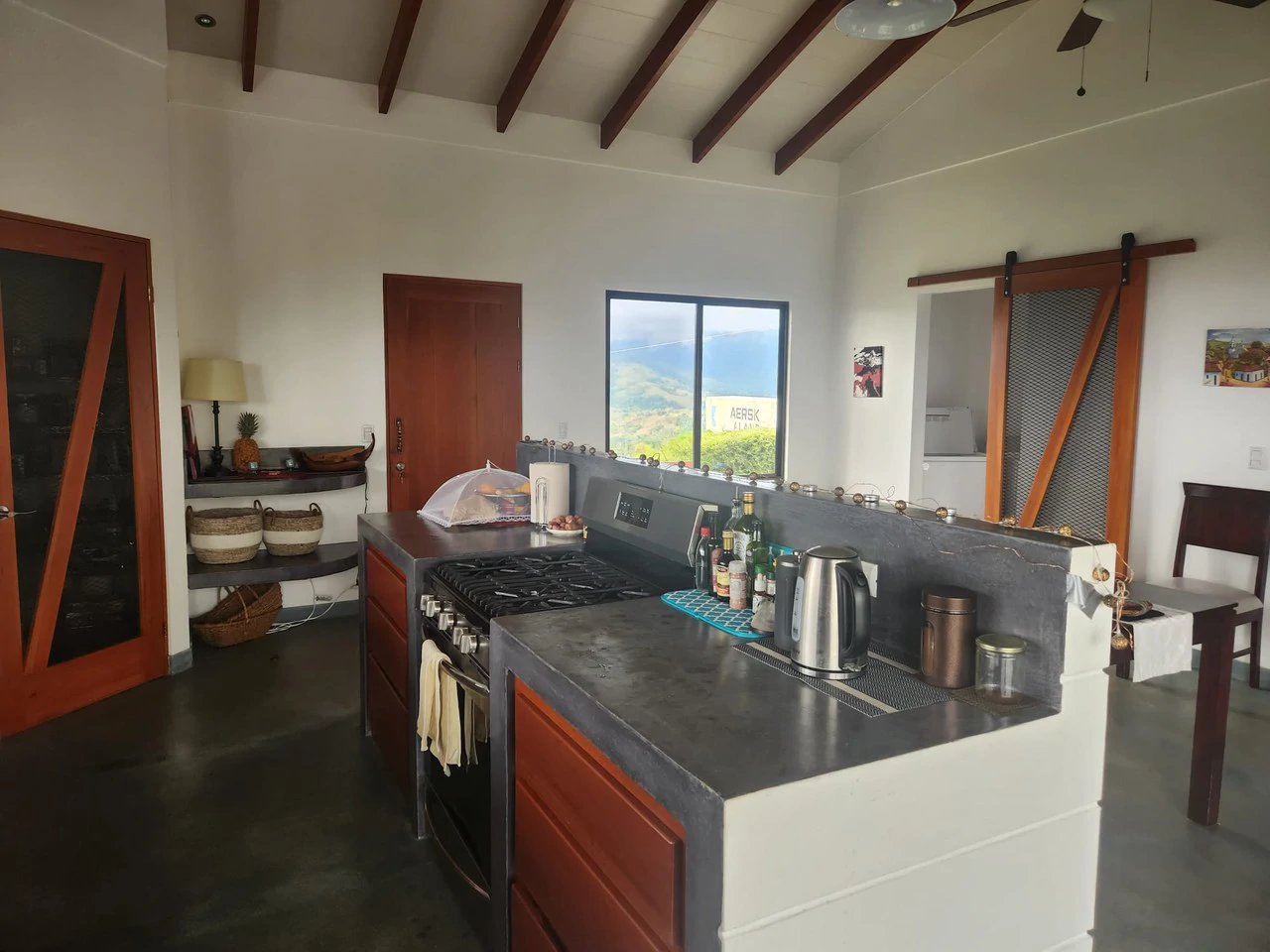 1.97 ACRES – 3 Bedroom Home With Pool, 360 Degree Mountain And Ocean View!!!!: Near the Coast and Mountain House For Sale in Platanillo de Dominical - Gallery image 10