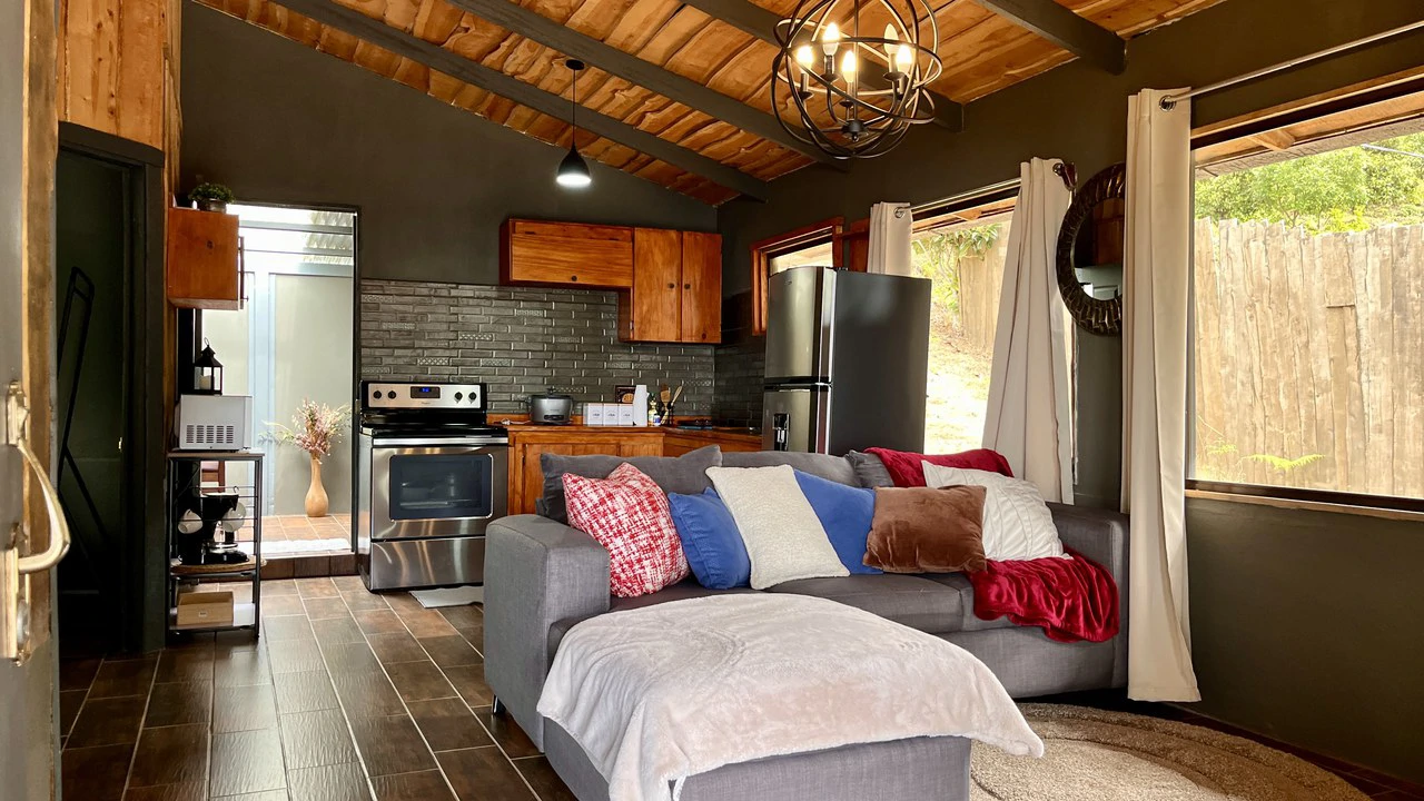 House For Sale in Jardín de Dota - Gallery image 2