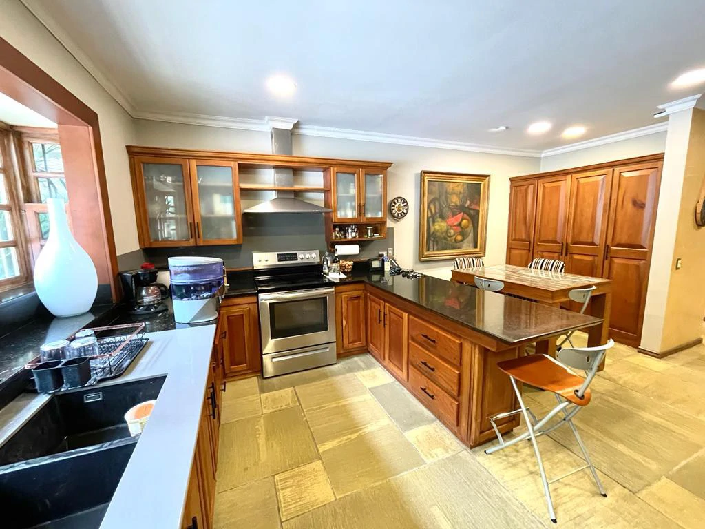 House for sale with pool in Guachipelin Escazu Costa Rica - Gallery image 8