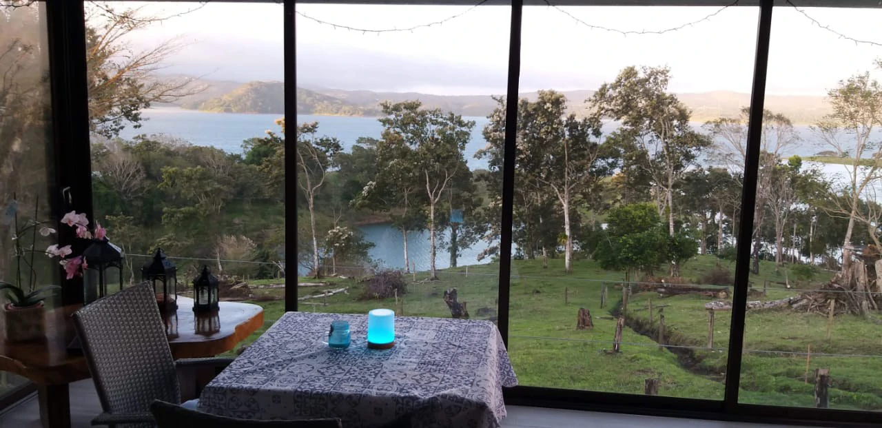 VILLA SUNRISE - Modern Home with AirBnB potential