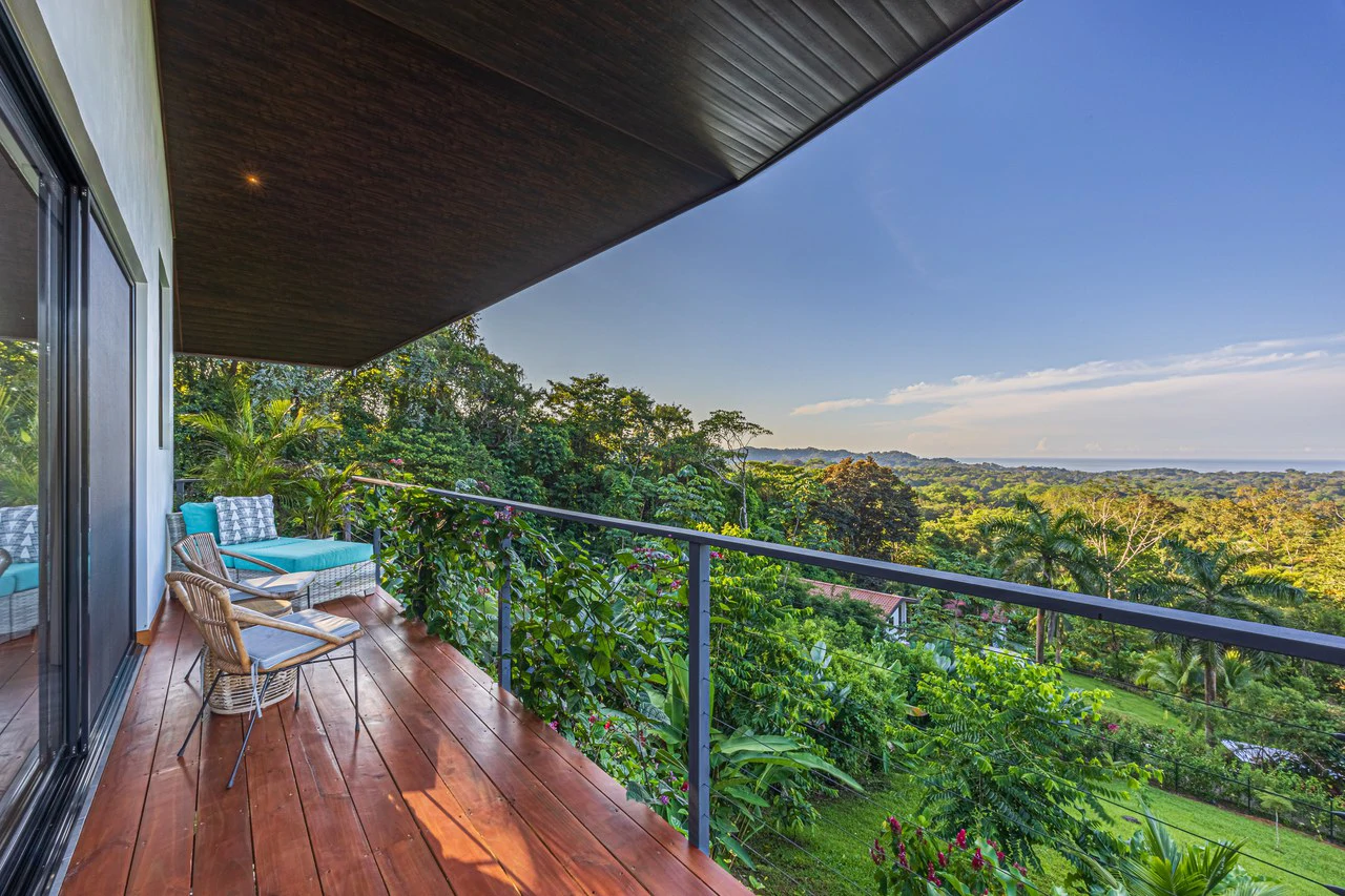 Beautiful Ocean View Casa Espiritu de la Jungla in Ojochal. Excepting Bitcoin!: Mountain House For Sale in Ojochal - Gallery image 9