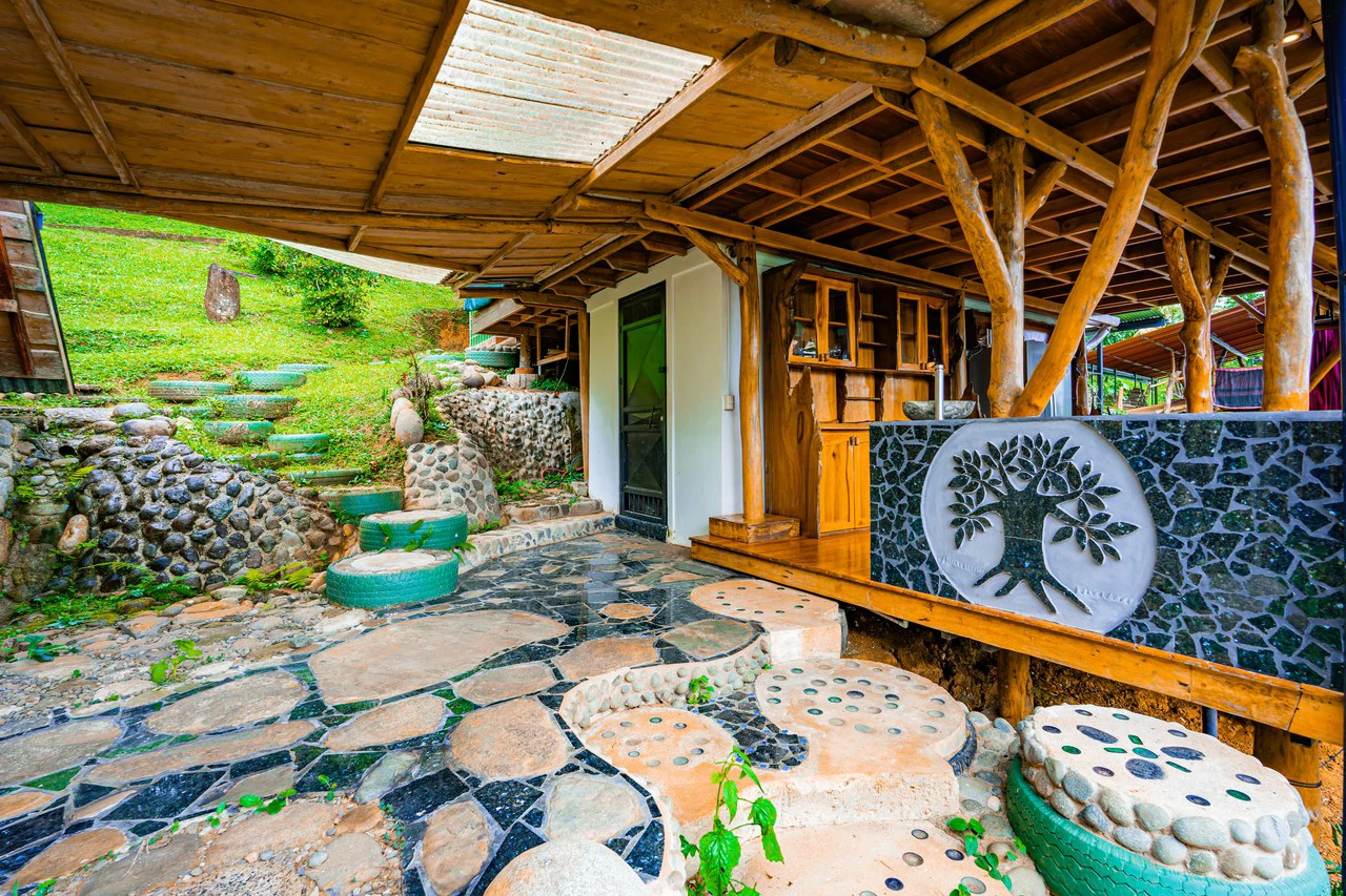 Riverfront Sanctuary with Breathtaking Views of Diamante Waterfalls - Gallery image 10