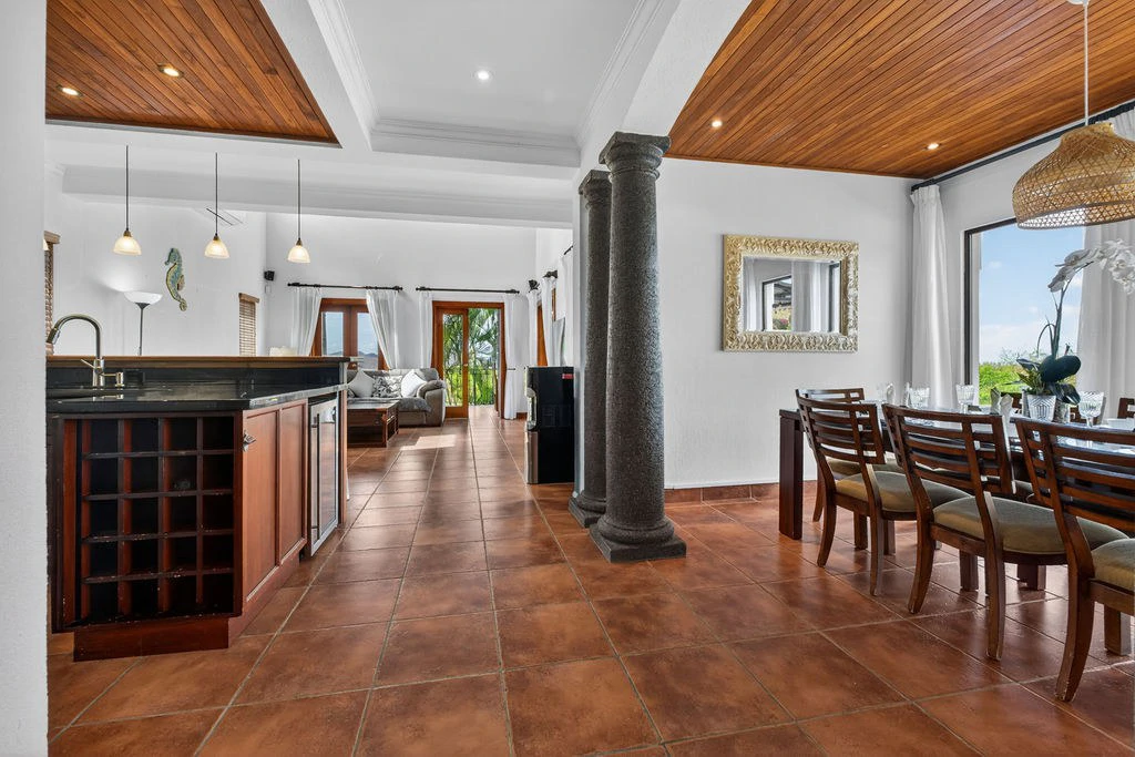 Casa de Estrellas: Elegant 4BR Ocean View Home in Pacific Heights, Potrero - Gallery image 10