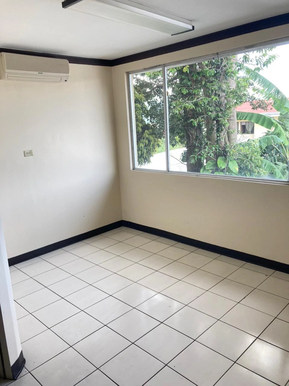 Building for Sale in High Traffic Street Moravia San Jose Costa Rica - Gallery image 14