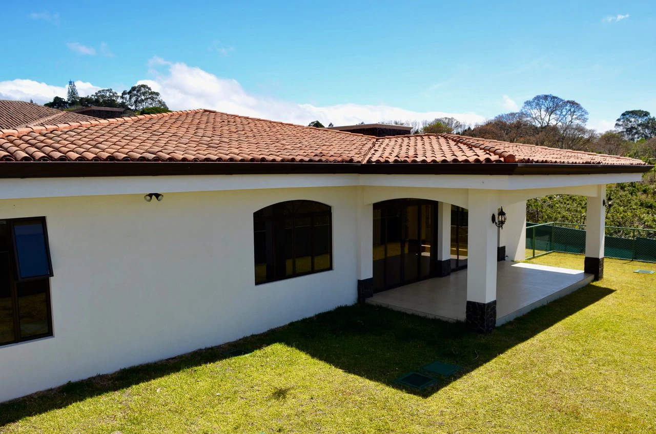 Mountain House For Sale in San Isidro - Gallery image 51