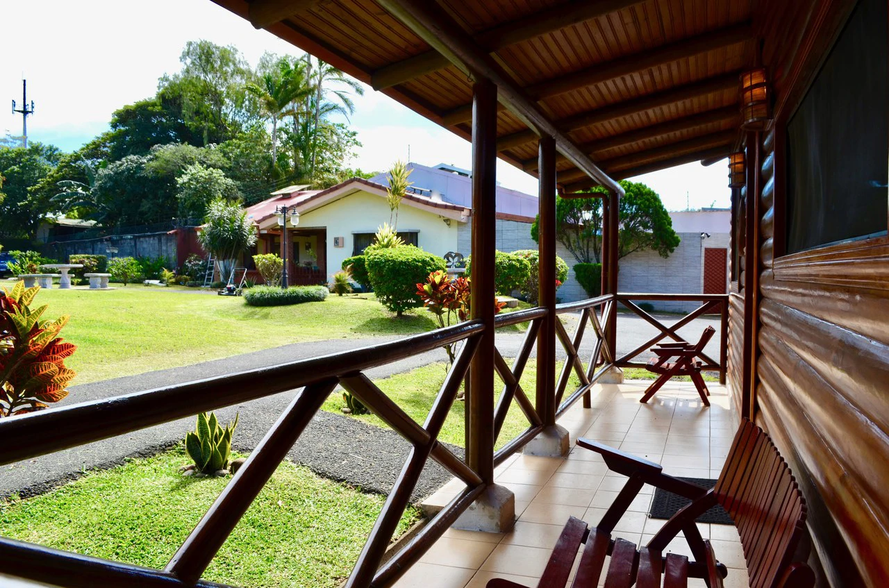 Beautiful investment property with cabins, house and apartments - Gallery image 35