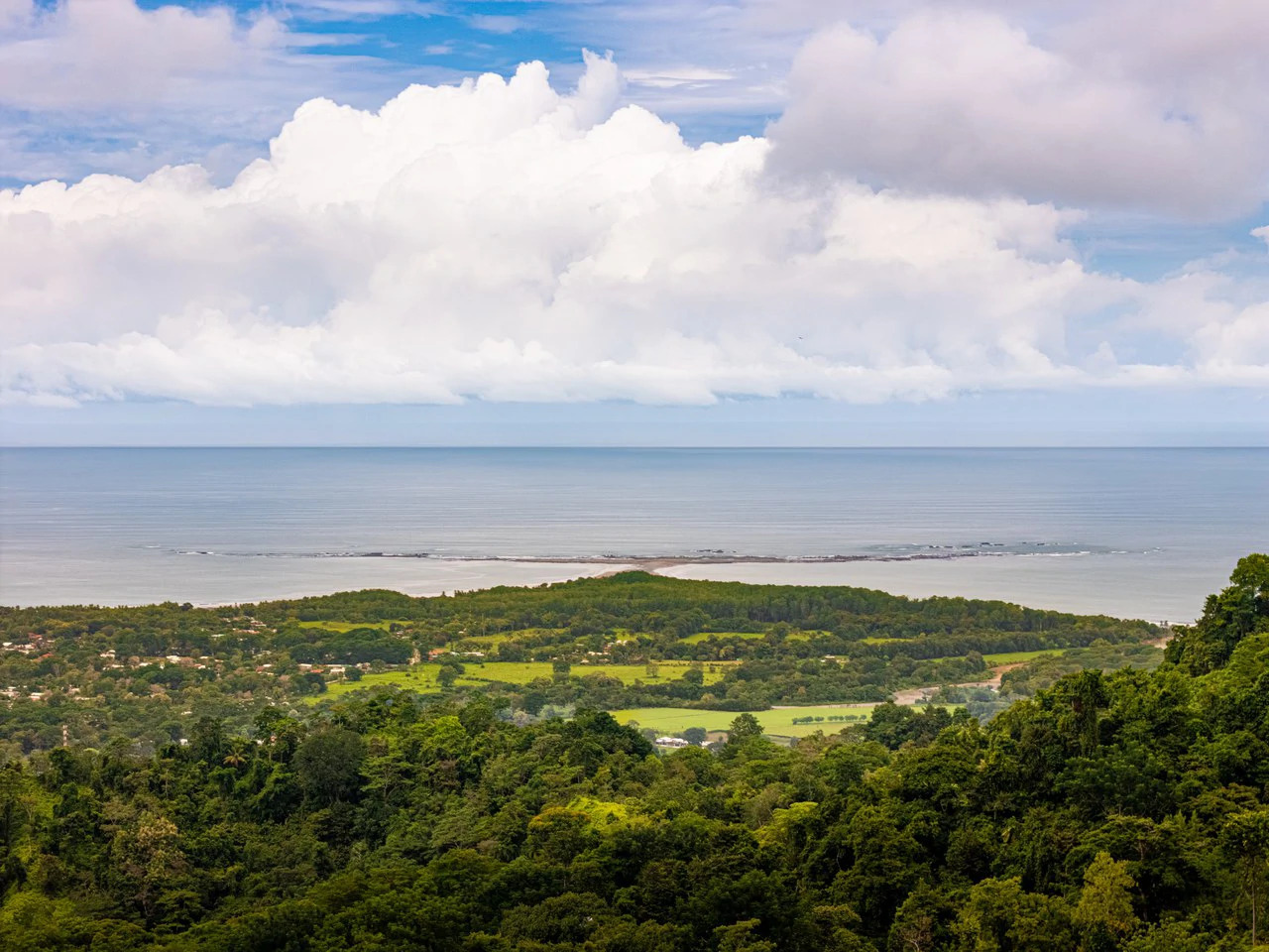 Luxury Ocean View Retreat Overlooking the Whale’s Tail – Proven Rental in Gated Enclave - Gallery image 8