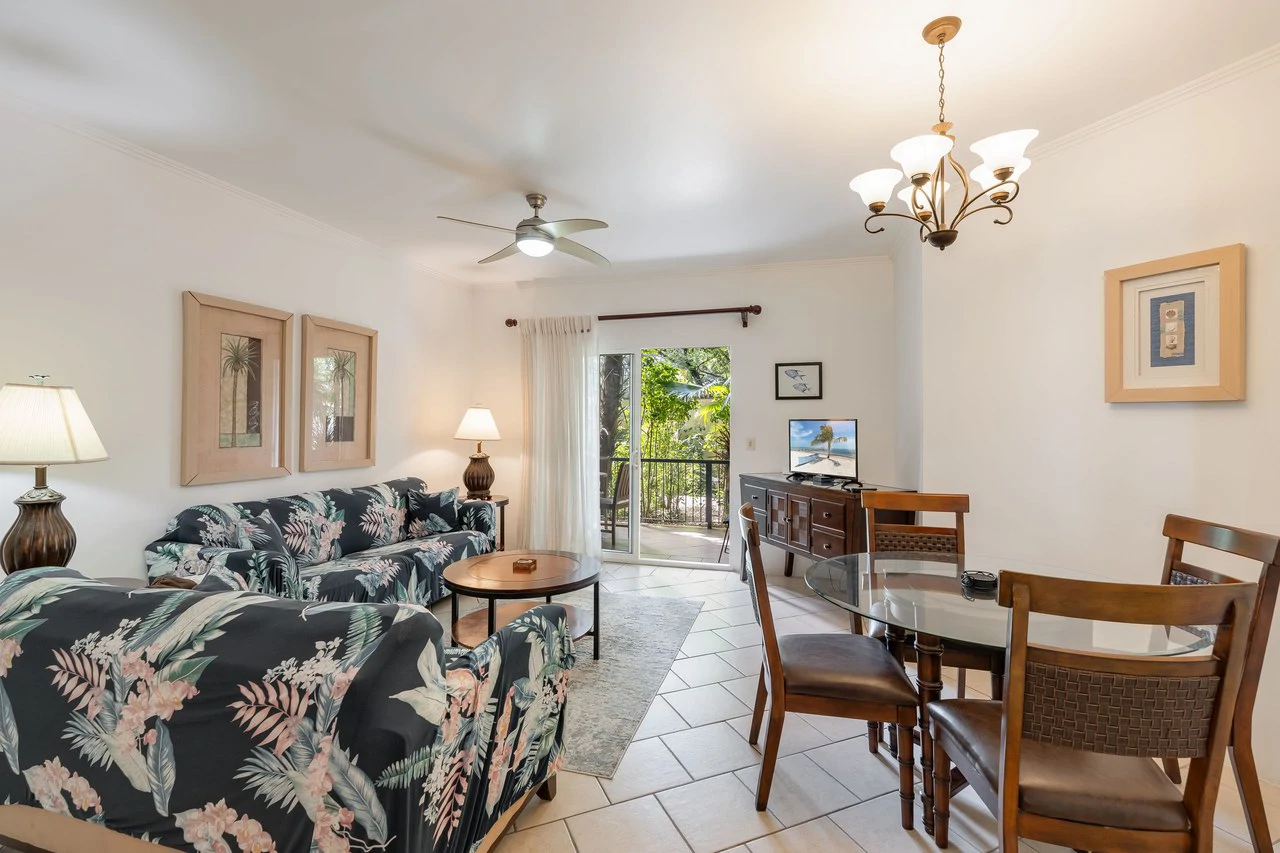 Surfside Tower 103: Live the Dream! Affordable Coastal Living  Walk to Playa Potrero Beach - Gallery image 2