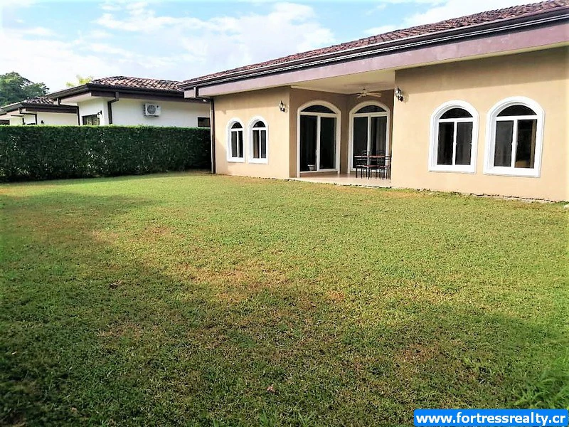 Casa Tropical: Best entry into highly sought after community! - Gallery image 32