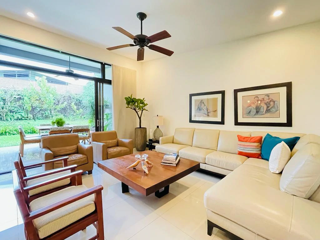 One Floor House for Sale Wide Garden Santa Ana Costa Rica - Gallery image 6