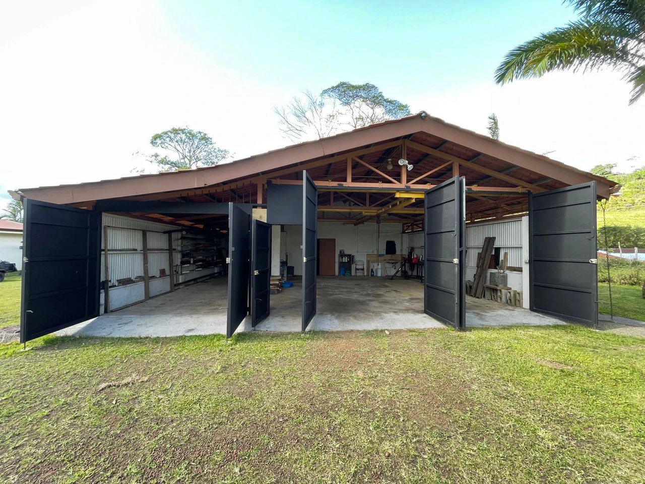 VILLA CANASOL : Lake View Home with Pool, Garage and Workshop - Gallery image 40