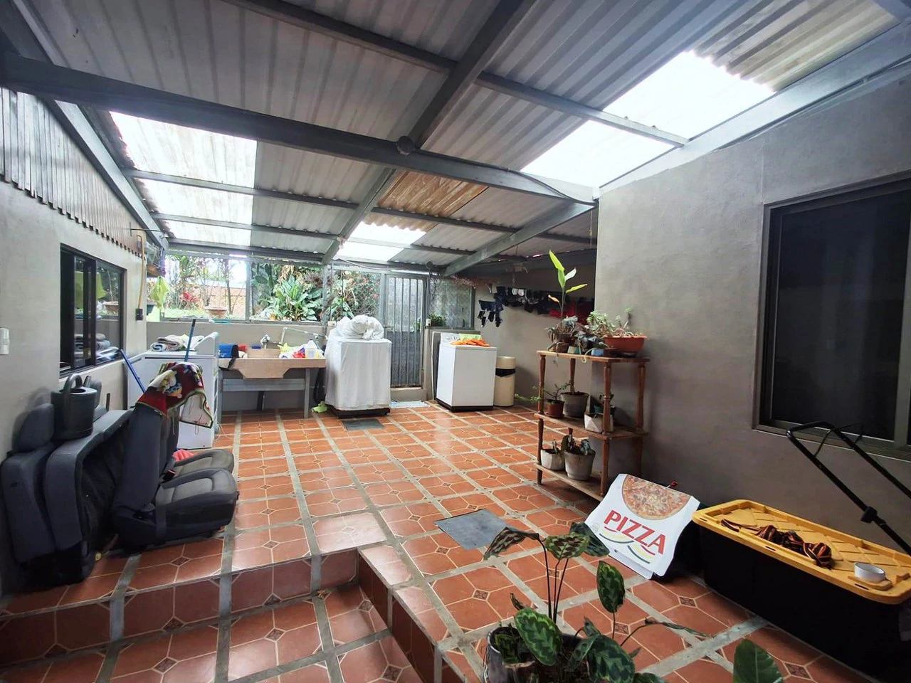 Casa Convenience: Grecia Garden Home on Large Lot + Rental Apartment! - Gallery image 14