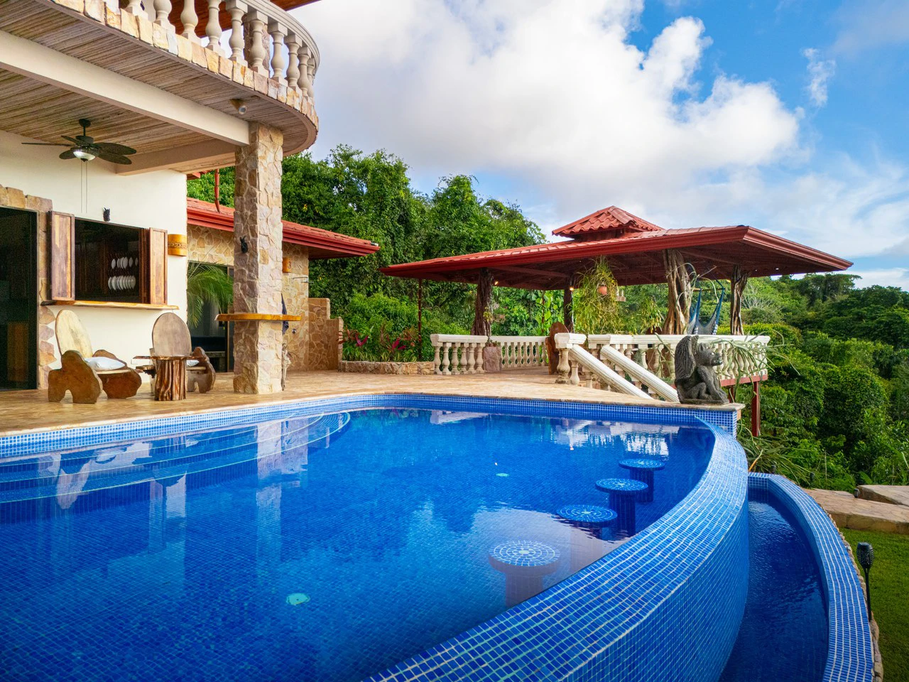 Mountain House For Sale in Escaleras - Gallery image 16
