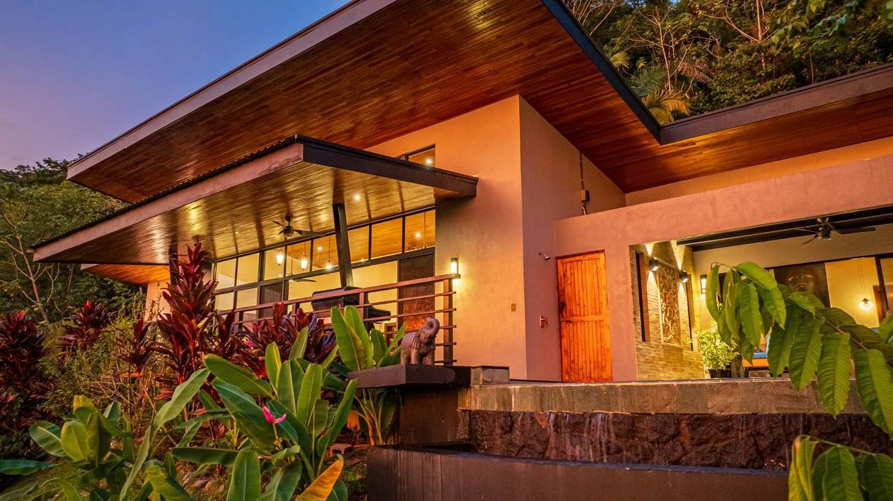 Casa Markissa: Luxury Oceanview Villa with Proven Rental Income. - Gallery image 42