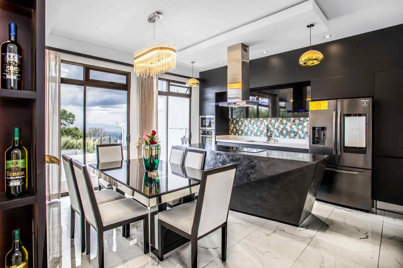 Modern Home with Exclusive Design, Panoramic Central Valley Views and Fresh Climate – Alajuela, Costa Rica - Gallery image 2