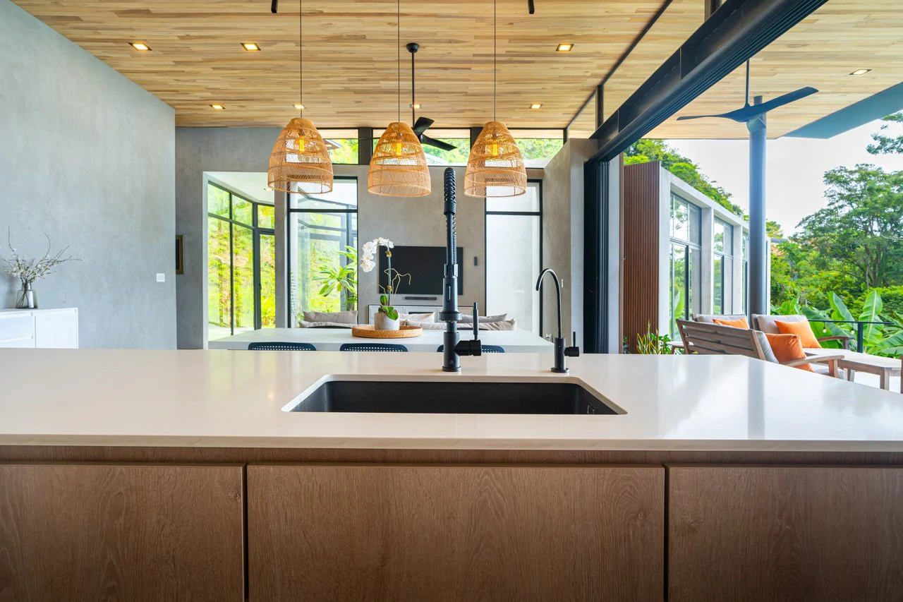 Casa La Artista: Sleek Modern Retreat with Ocean & Mountain Views in Ojochal - Gallery image 23