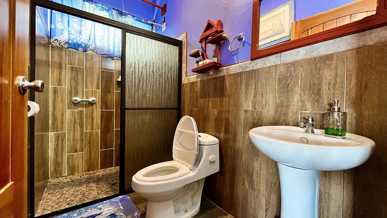 Mountain and Countryside House For Sale in Daniel Flores - Gallery image 19