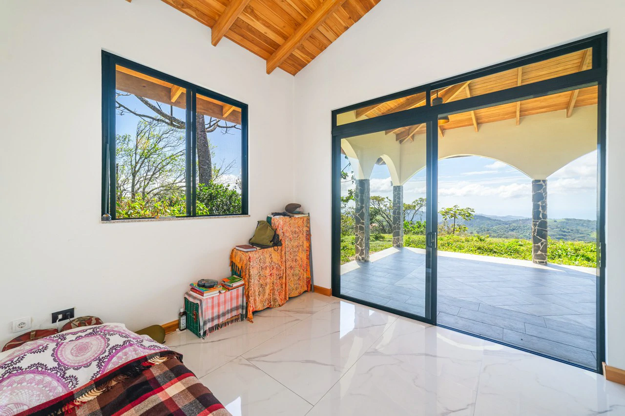 Altos de Socorro: Hilltop Farm with Expansive Ocean Views - Gallery image 20