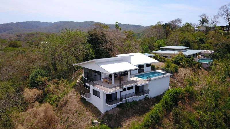Casa Gostosa: Stunning Modern Home with Panoramic Views – 3 Bedrooms, Pool, and Peaceful Setting - Gallery image 3
