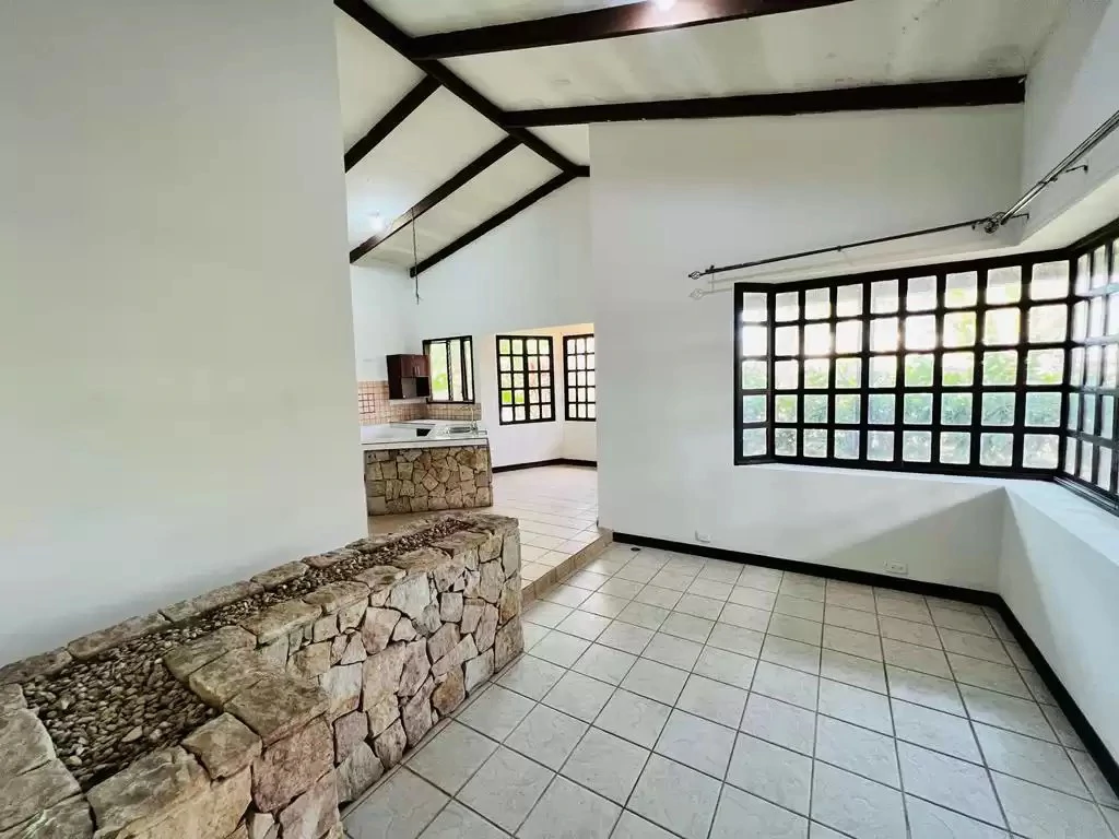 Countryside House For Sale in Liberia - Gallery image 7