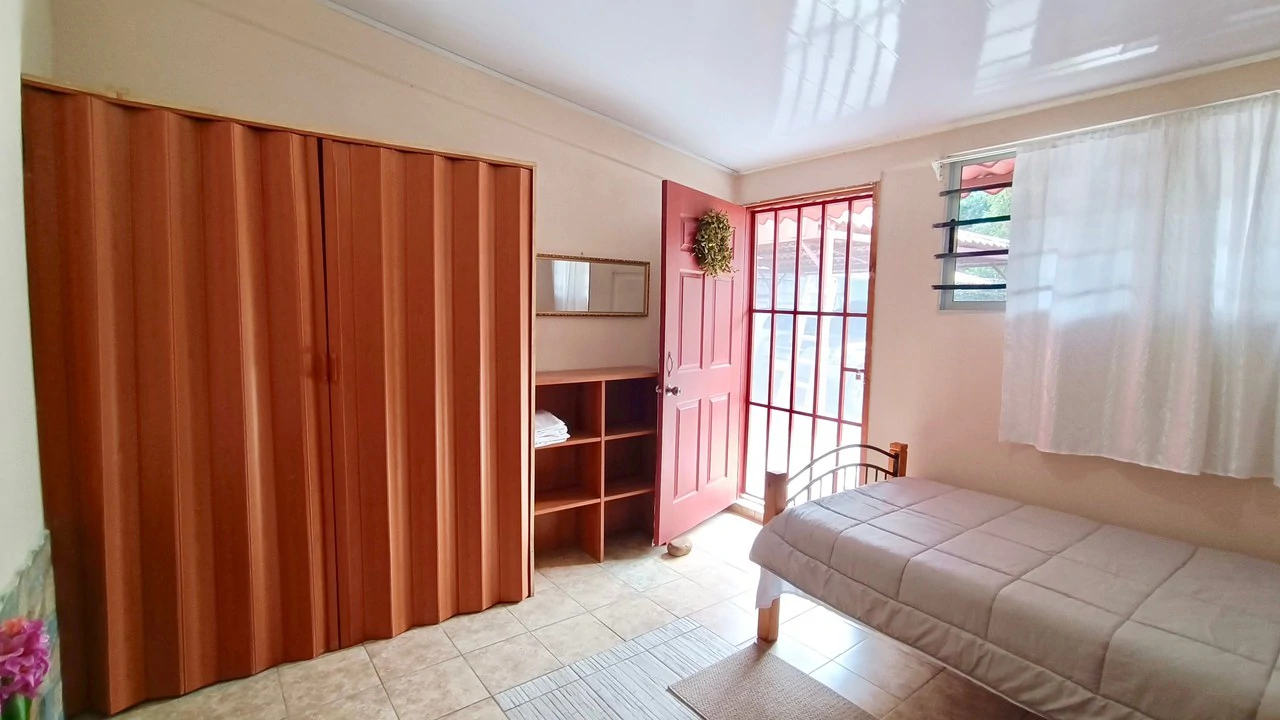 Beautiful investment property with cabins, house and apartments - Gallery image 43