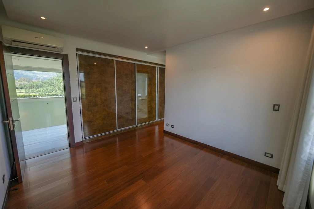 House For Sale in Lindora - Gallery image 18