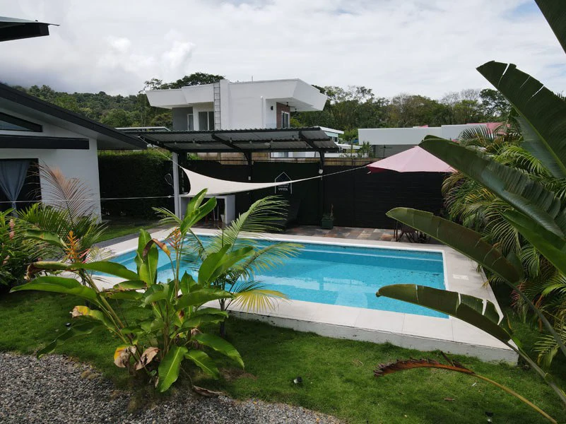Butterfly Wings House 3 Bed 2 Bath Walking Distance To Town - Gallery image 3