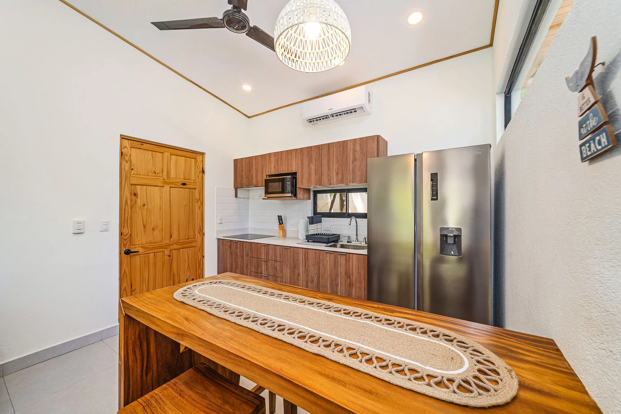 Casa Nantiri: Turnkey 3BR Beach House Steps to Playa Blanca & Top Snorkeling - Gallery image 7