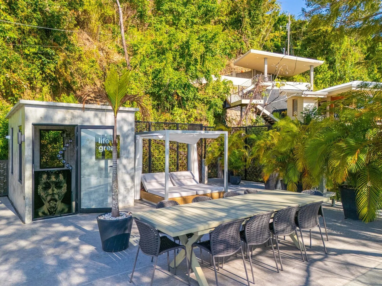 Casa Moon Diablo: Iconic Ocean View Luxury Estate with Infinity Pool, Rooftop Patio, Gym & Sauna in Manuel Antonio - Gallery image 28