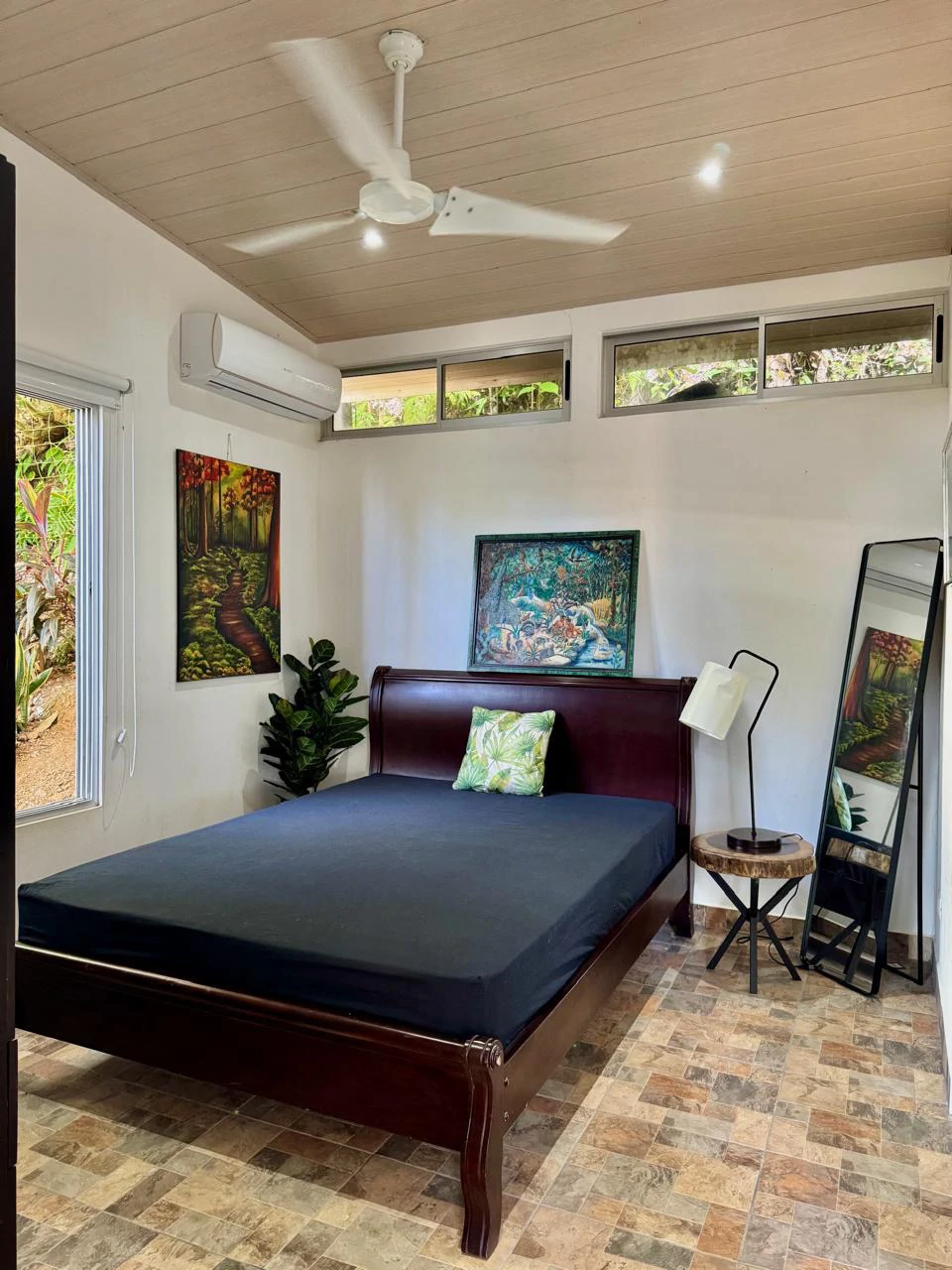 1.42 ACRES – 4 Bedrooms 2 Story Ocean-View Home With 2 Bedroom Guest House In Premium Beach Community, Walk to the Beach! - Gallery image 36