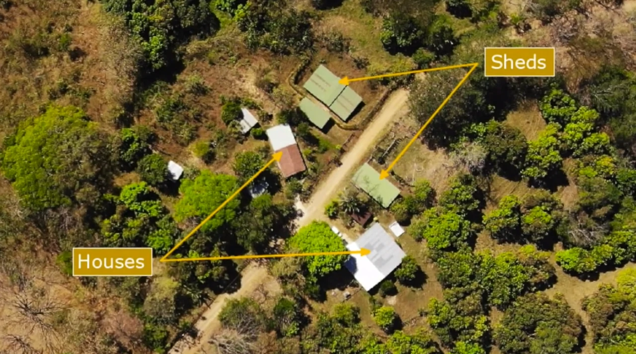 Tourism or Development?: Beautiful 56 ha with riverfront access - Gallery image 3