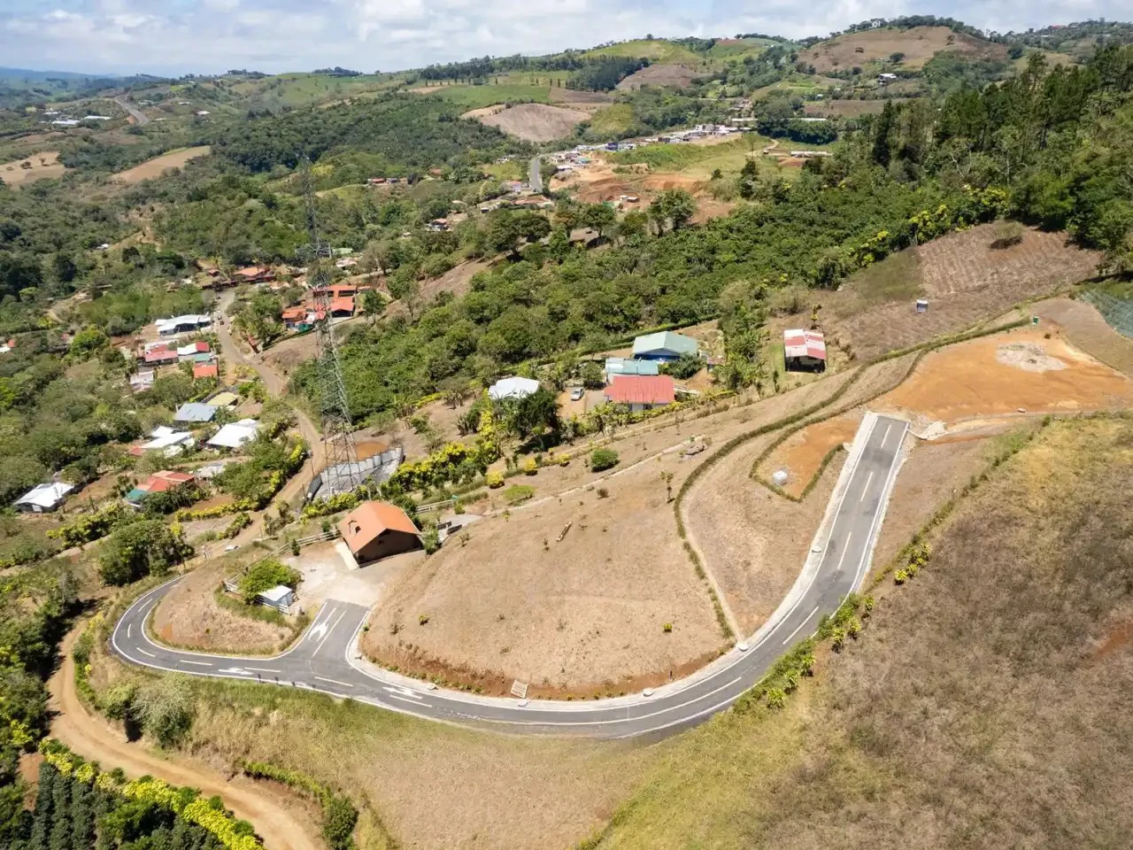 Mountain Home Construction Site For Sale in San Ramón - Gallery image 6