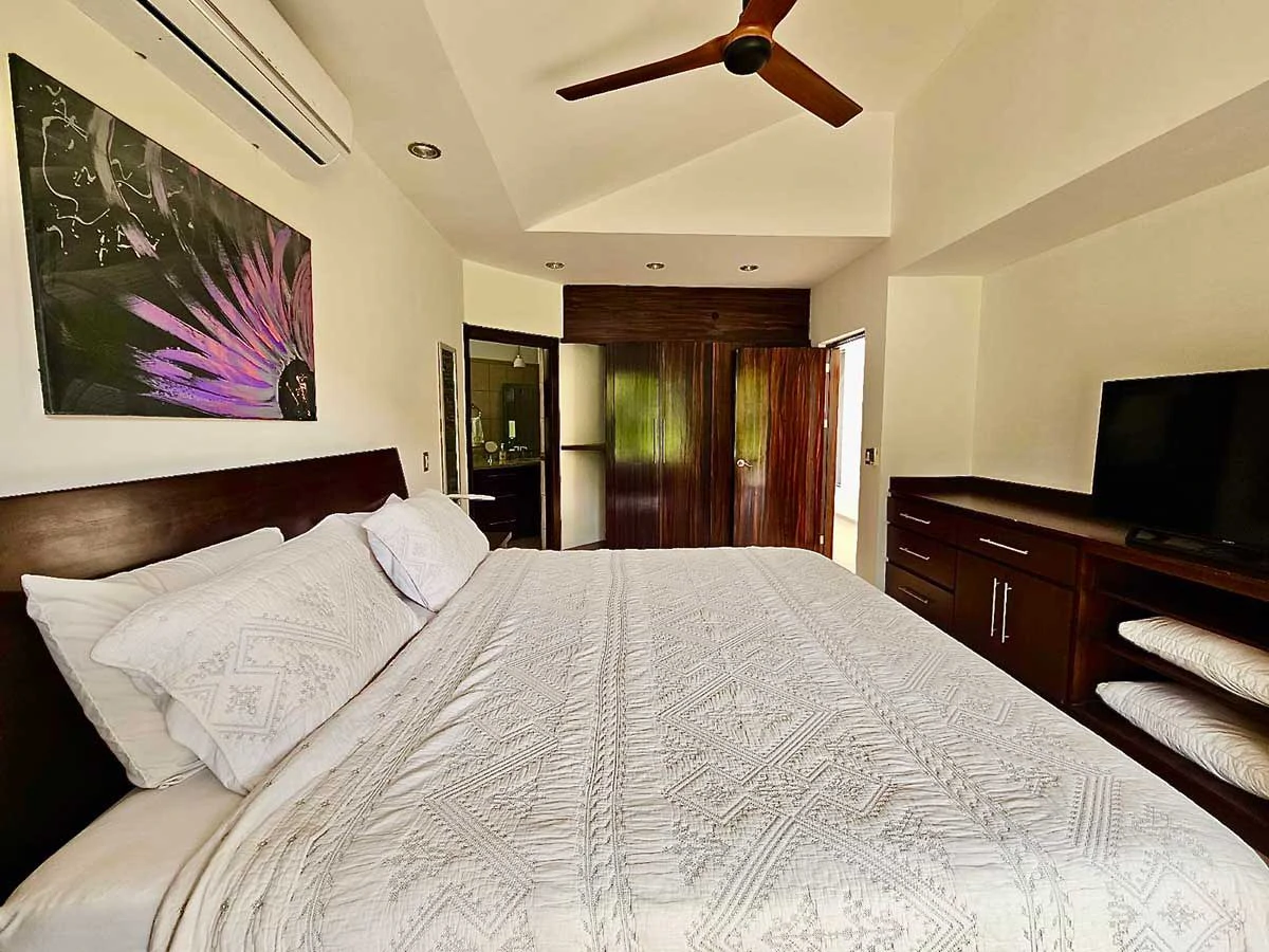 ID 4200: Villa Oasis del Golf: Exceptional Golf Course Living in Los Delfines Golf & Country Club - Gallery image 34