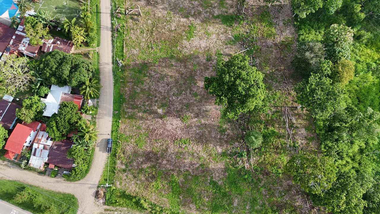COMMERCIAL LOT IN CORONADO! MAIN HIGHWAY, 1.6 ACRES!: Mountain Home Construction Site For Sale in Puerto Cortés - Gallery image 9