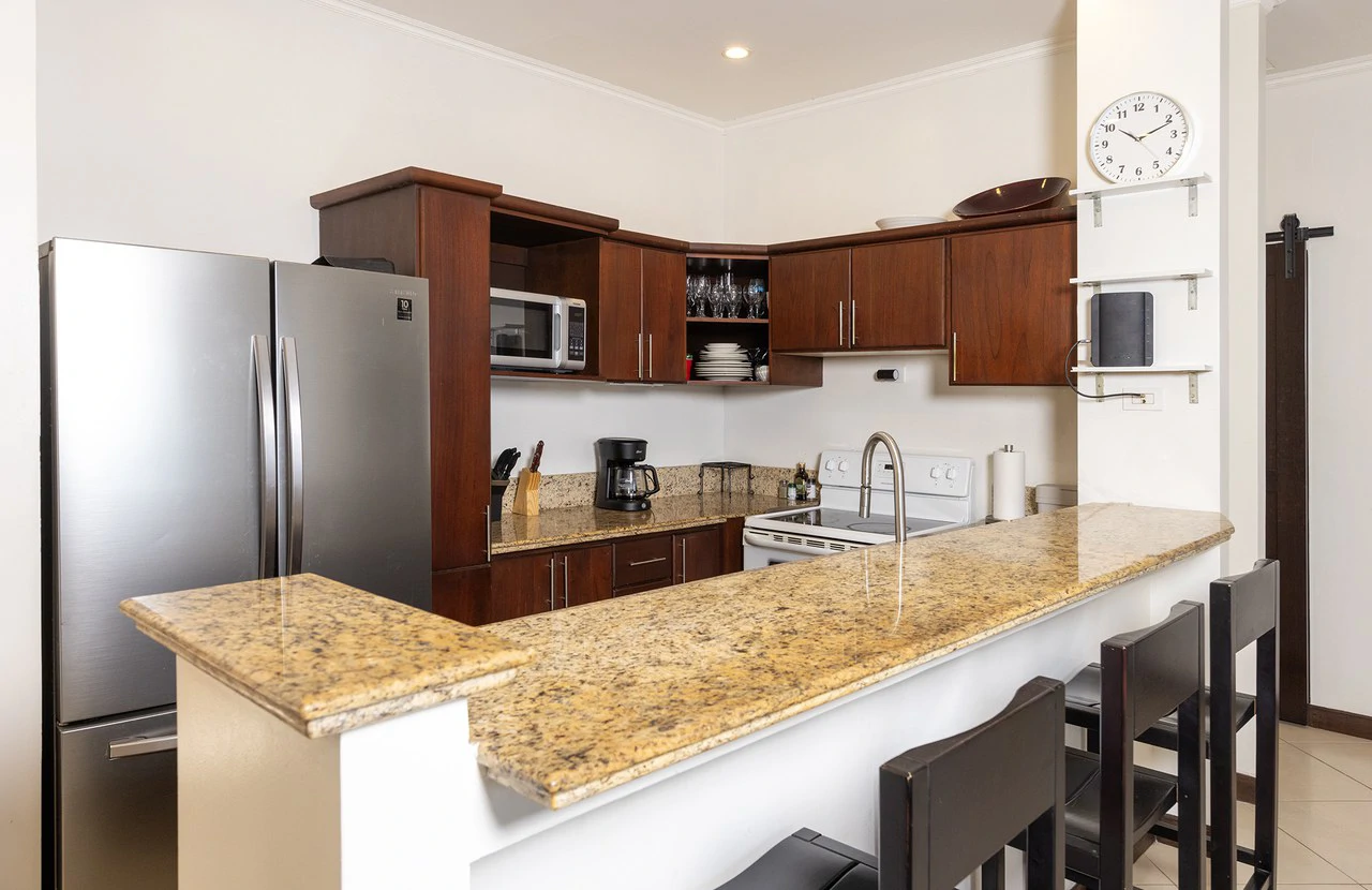 Flamingo Towers 23: Stunning ocean view, vacation home or rental income. - Gallery image 5
