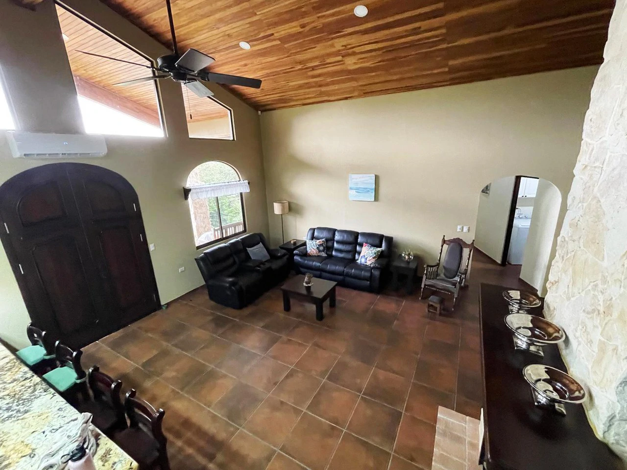 VILLA CANASOL : Lake View Home with Pool, Garage and Workshop - Gallery image 23