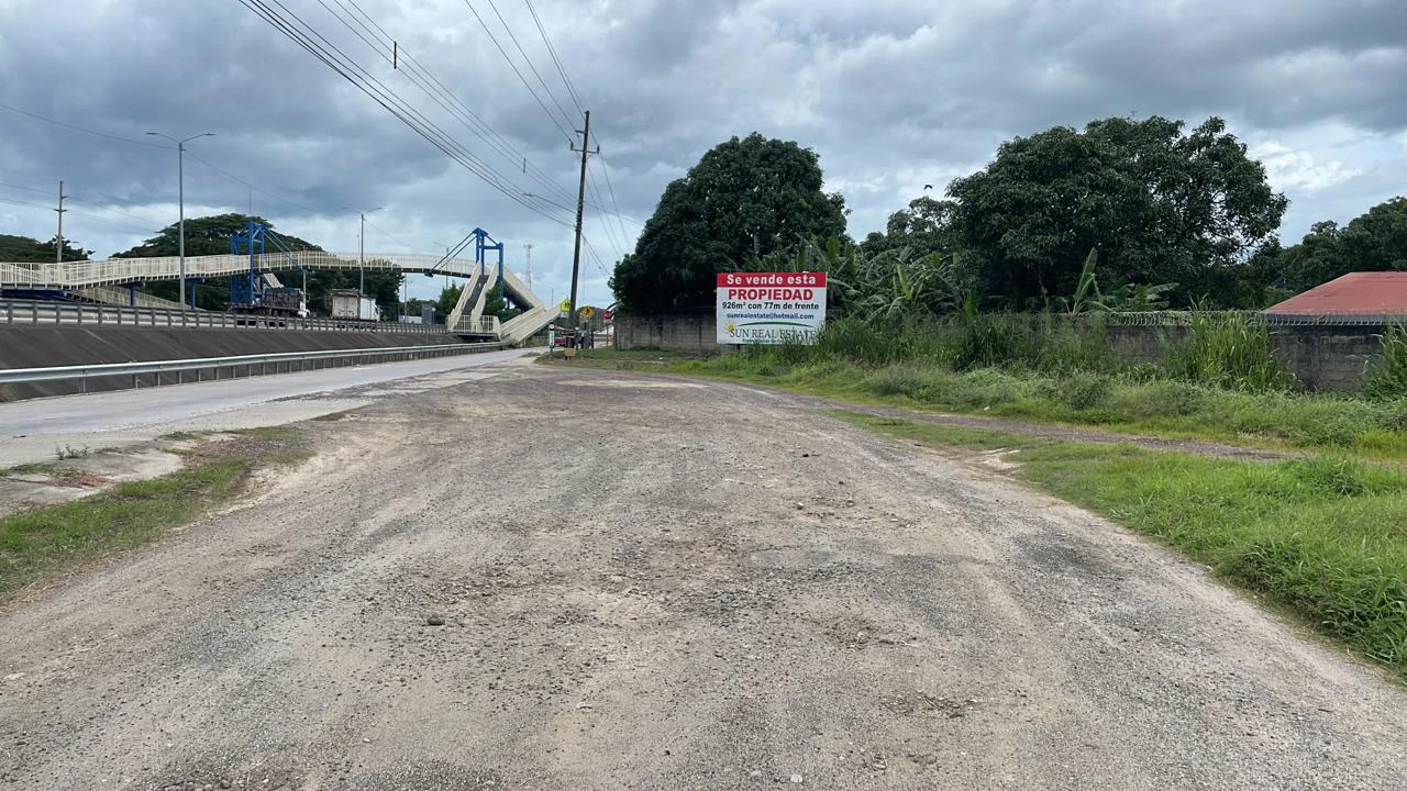 Commercial property for sale in Liberia center in front of the Mall on the main Inter american highway # 1