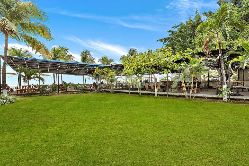 Beachfront Restaurant: Titled Beachfront Land Included in Sale!  Great Business Opportunity! - Gallery image 19