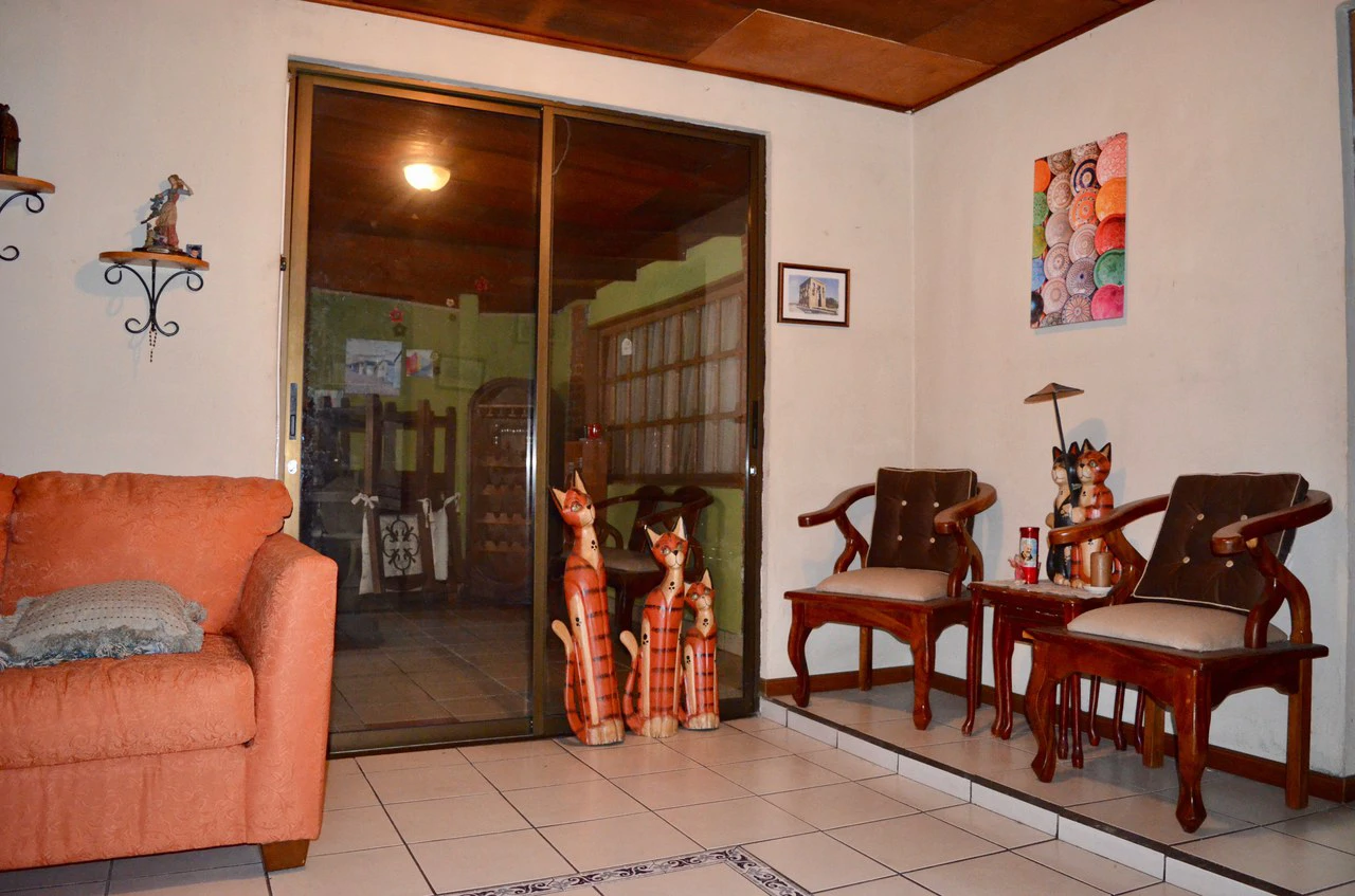 House For Sale in Heredia - Gallery image 2