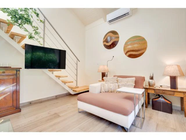 Luxury double Condos for Sale in Playa Potrero, 800 mts away from Penca Beach, with a wonderful common swimming pool and jacuzzi in tropical garden - Gallery image 4