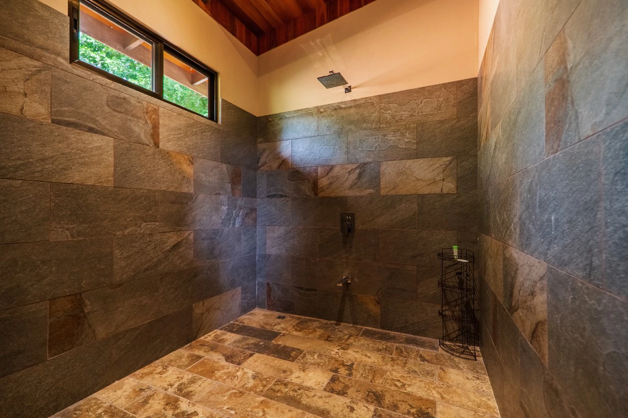 Sunset Ocean View Home on 2.6 Acres Platanillo - Gallery image 28