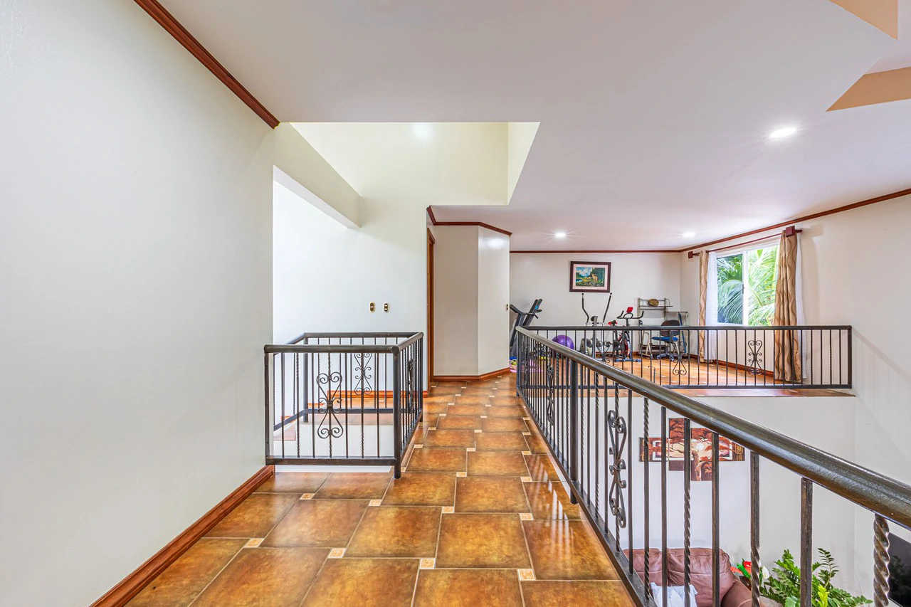 Happy Daze in Uvita: Commercial Building Opportunity in the Heart of Uvita. On Creek with Beautiful Jungle View - Gallery image 32