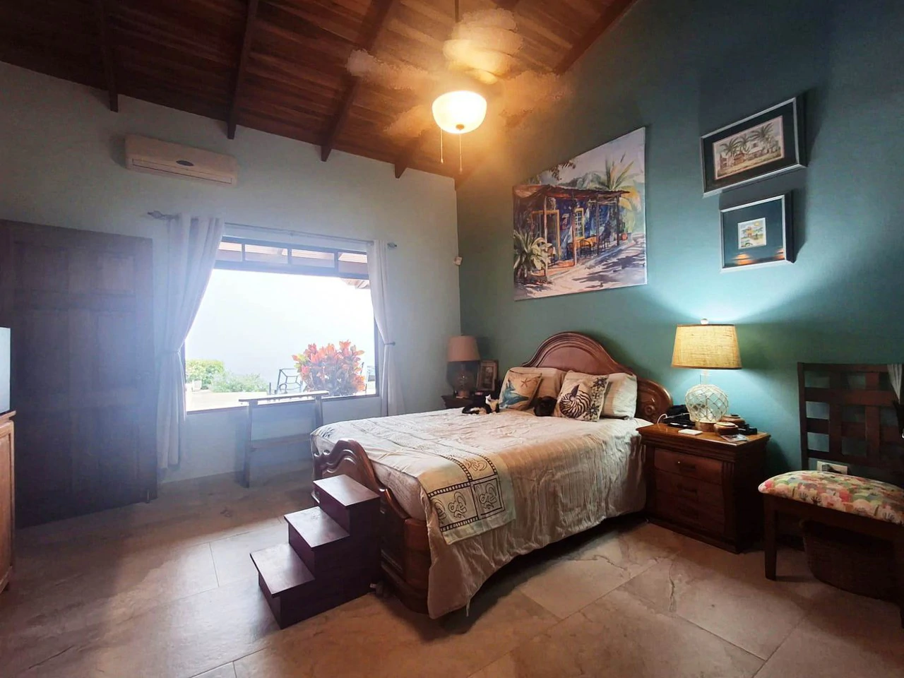 Casa Pristine Elegance: A Rare Costa Rican Estate with Unobstructed City-to-Ocean Views! - photo 18