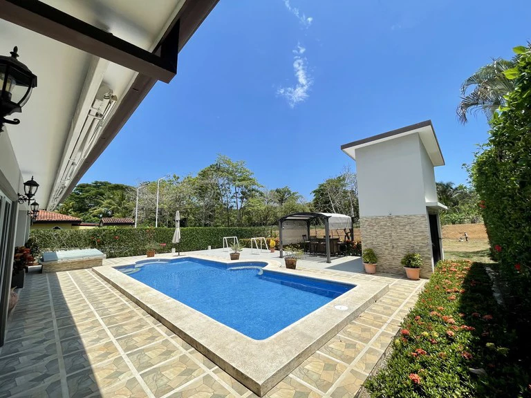 Casa Eight: Near the Beach. Playa Bejuco, Puntarenas, Costa del Sol. Fully Remodeled Tropical Sanctuary - Gallery image 14