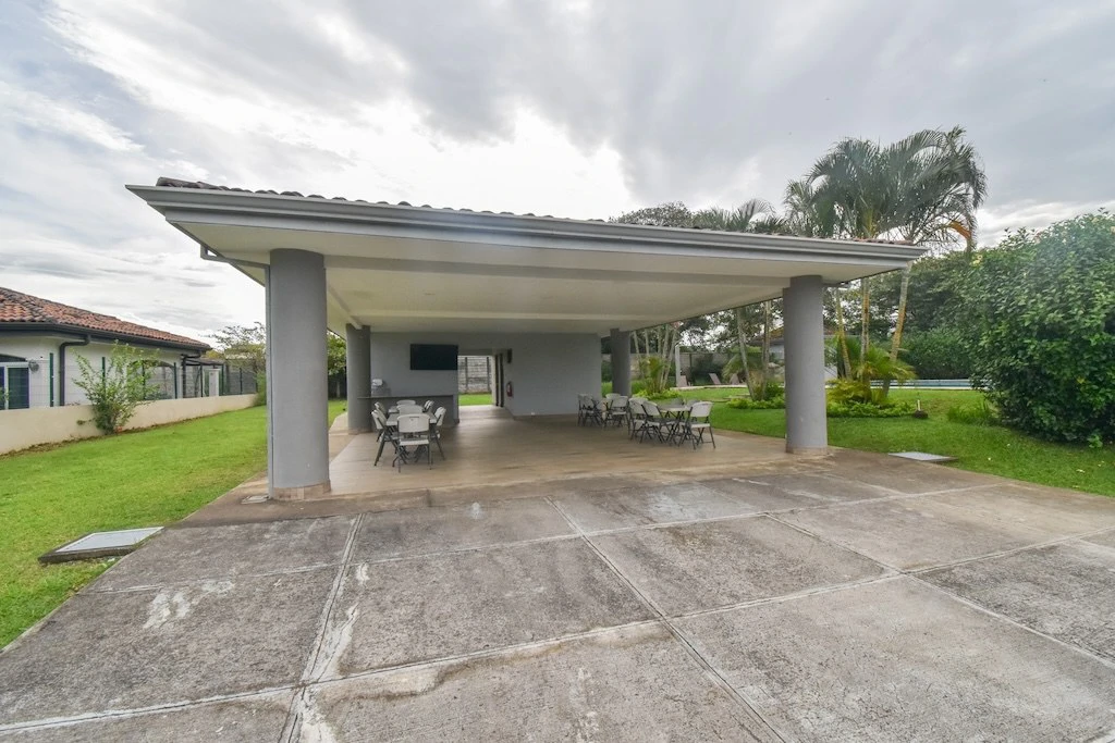 Terreno de 517m2 en Condominio Los Castillos, La Guácima: Home Construction Site For Sale in La Guácima - Gallery image 14