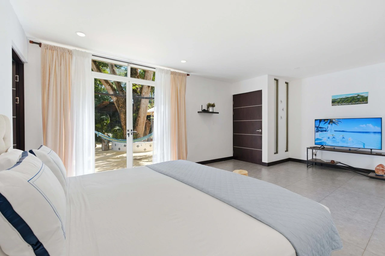 Casa Mykonos: Modern Coastal Living with Private Pool in Surfside Playa Potrero - photo 8