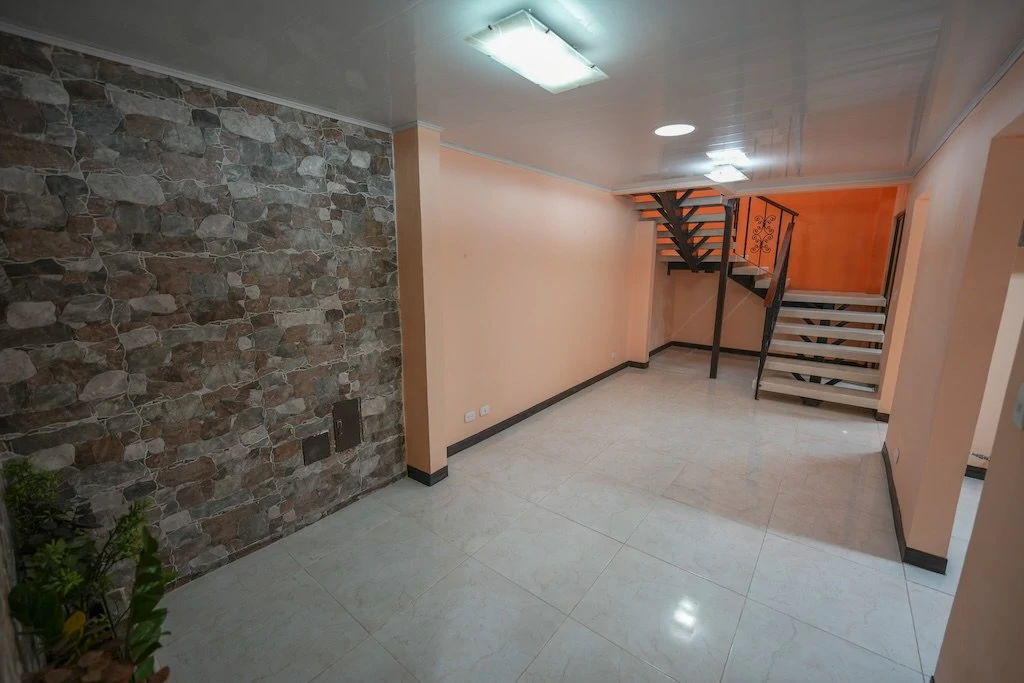 House For Sale in Lomas de Ayarco - Gallery image 9