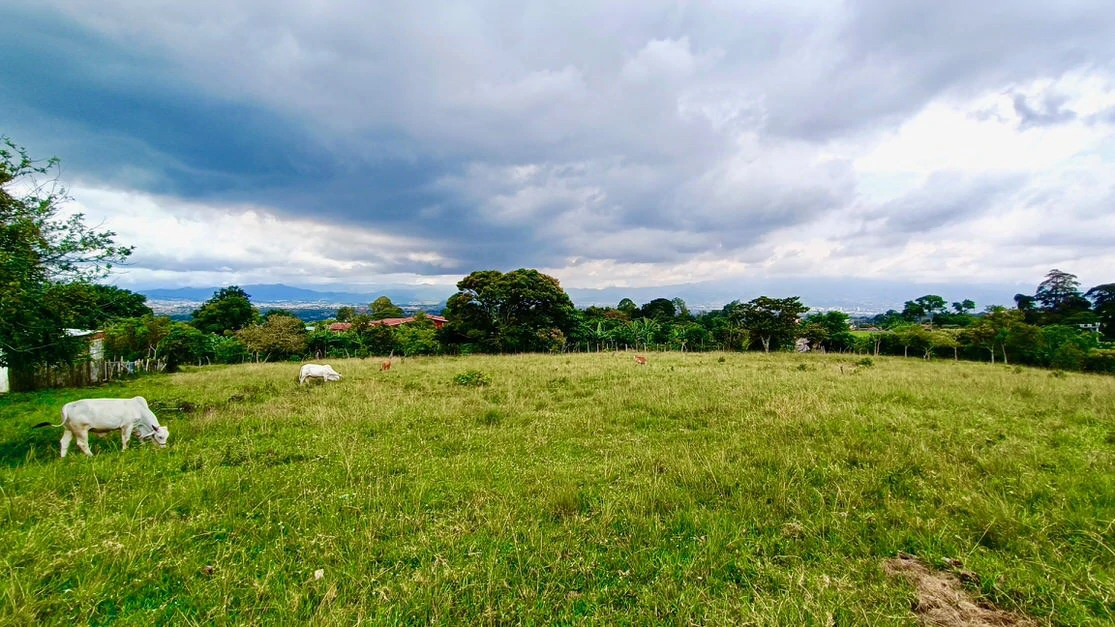 Lote con hermosas vista al valle central Costa Rica: Land for sale in Heredia San Isidro Heredial. - Gallery image 5
