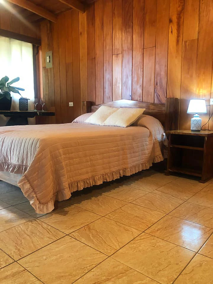 2 Acres with 4 houses Centrally located in Monteverde BV0224: Turn-Key Accommodations Business on 2 Acres Just 5 Minutes from Santa Elena – Surrounded by Nature, Ready to Grow - Gallery image 11